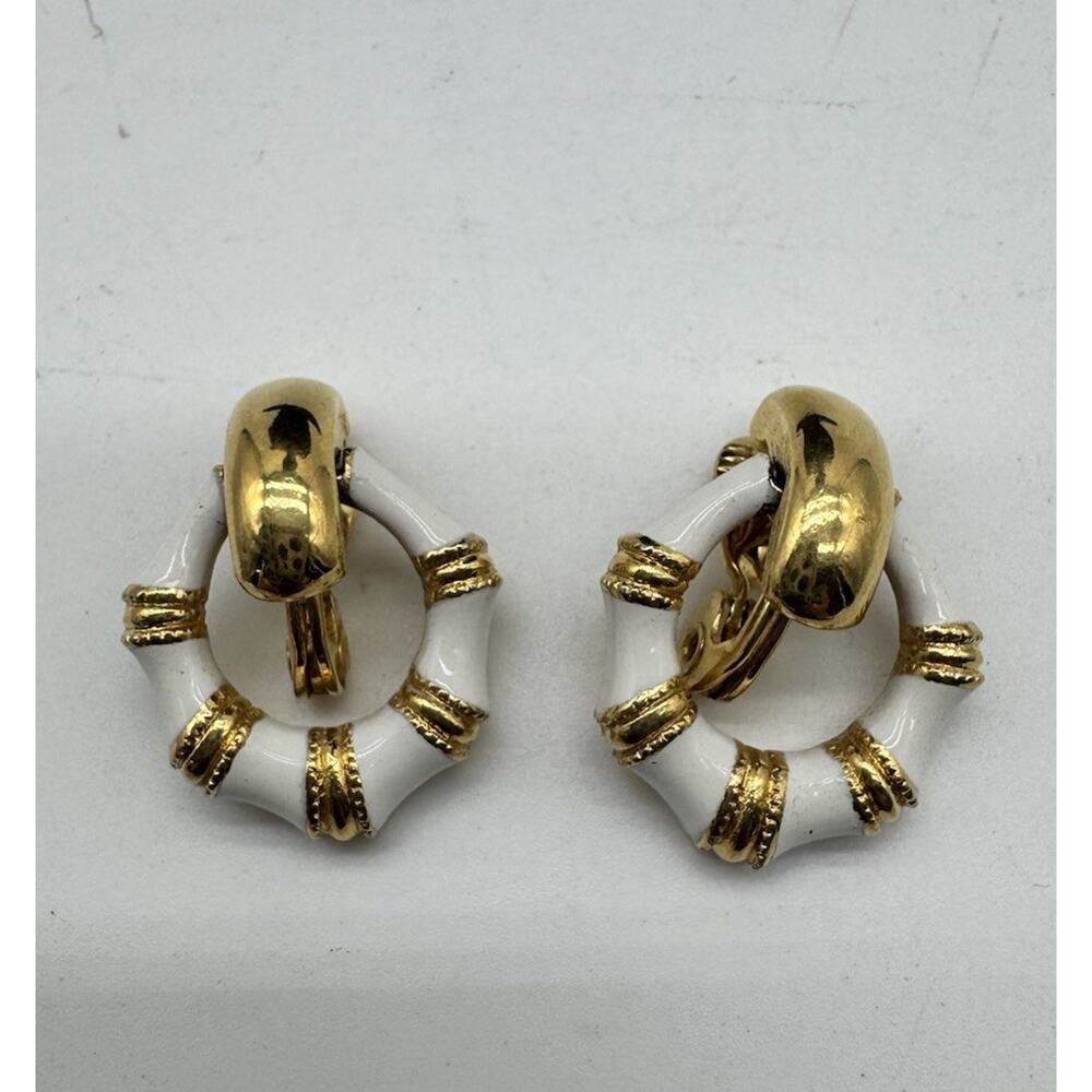 Luxury Monet Hoop Clip On Earrings White Enamel Gold Tone Circle 1” Vintage